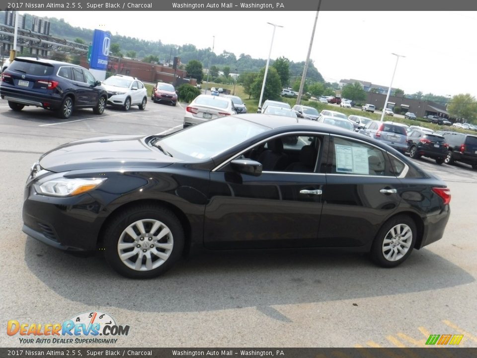 2017 Nissan Altima 2.5 S Super Black / Charcoal Photo #6