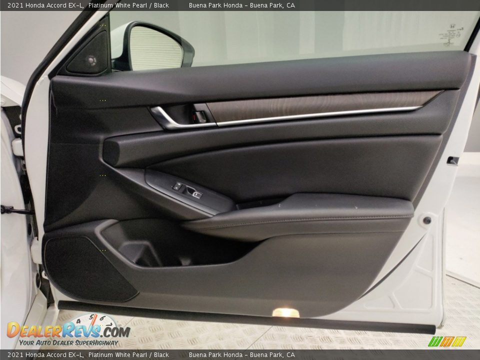 Door Panel of 2021 Honda Accord EX-L Photo #30