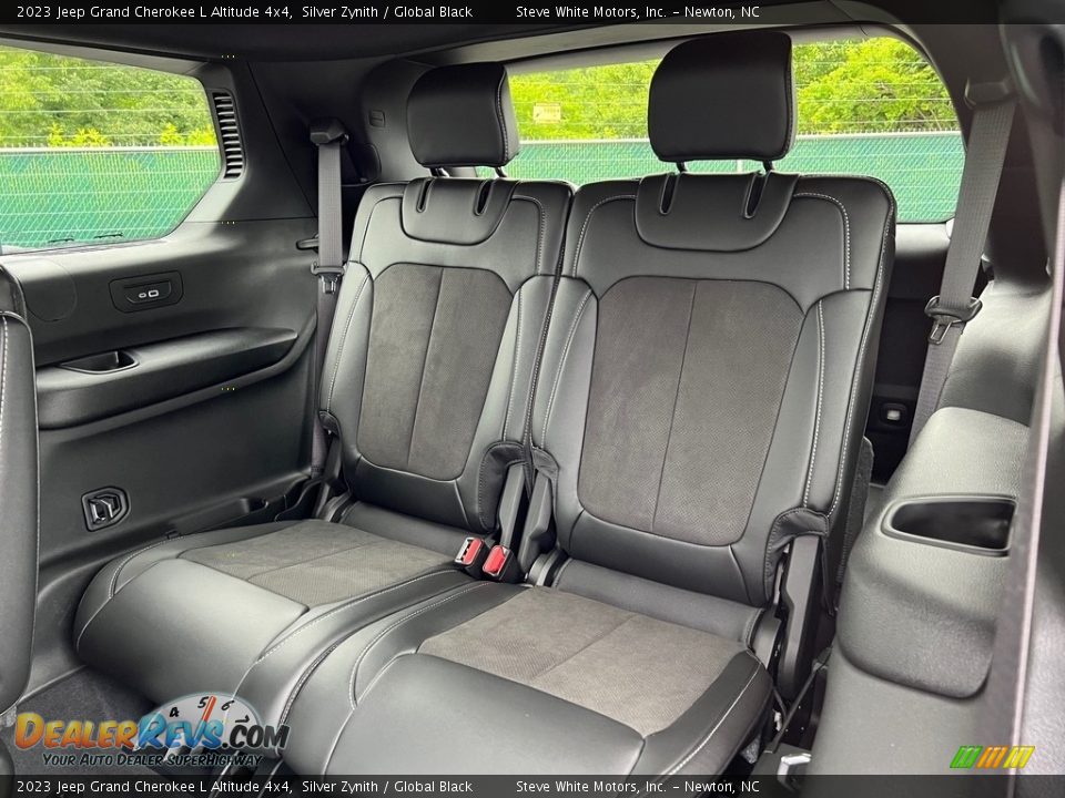 Rear Seat of 2023 Jeep Grand Cherokee L Altitude 4x4 Photo #15