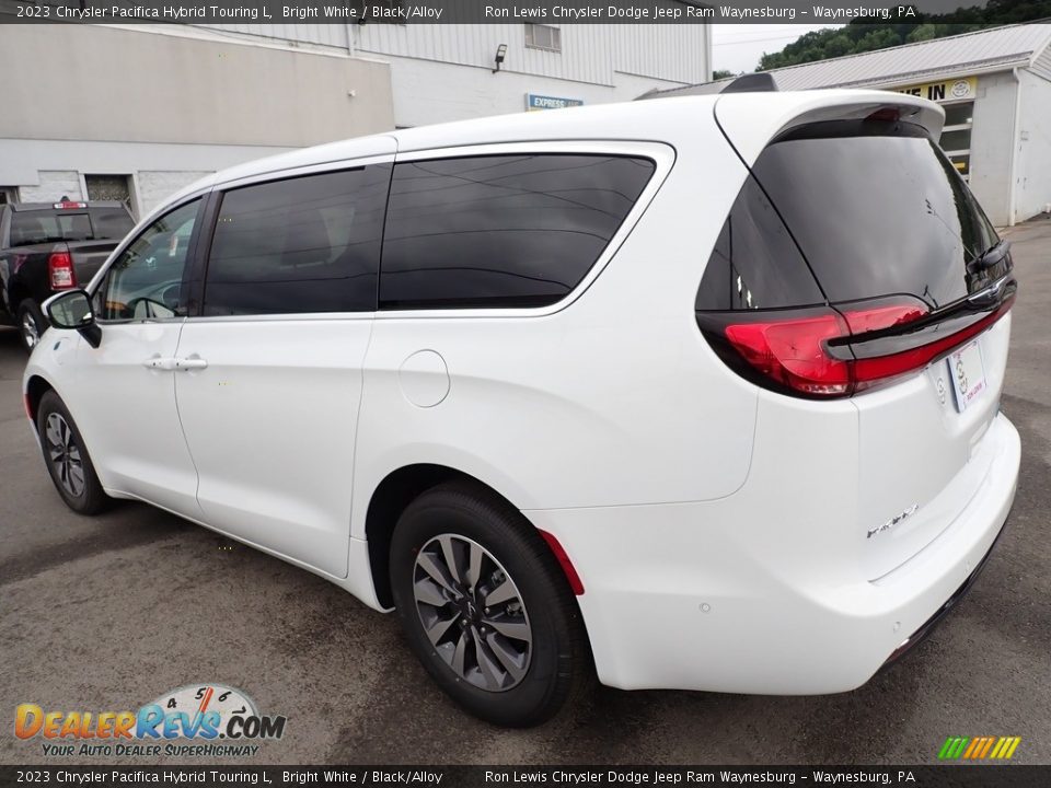 2023 Chrysler Pacifica Hybrid Touring L Bright White / Black/Alloy Photo #3