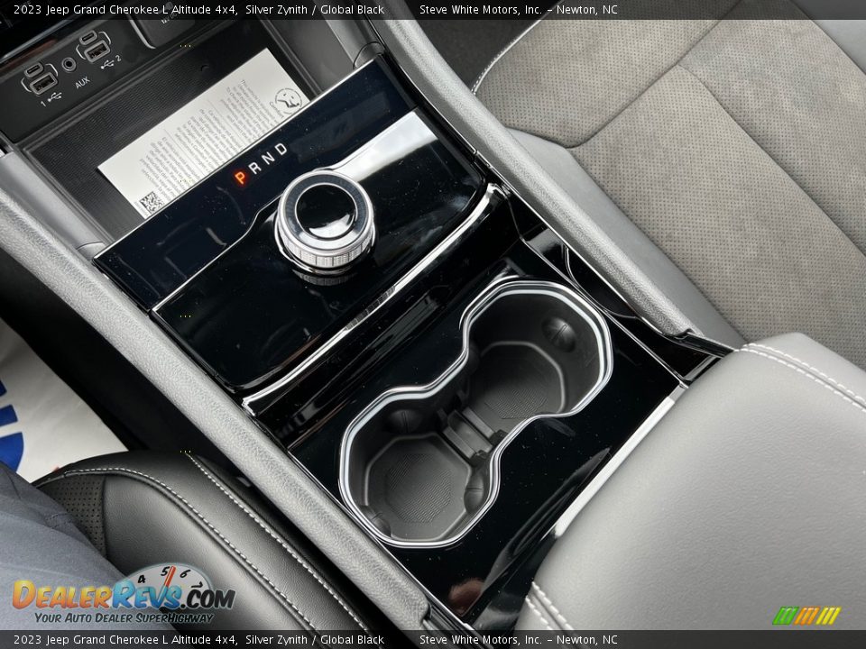 2023 Jeep Grand Cherokee L Altitude 4x4 Shifter Photo #26