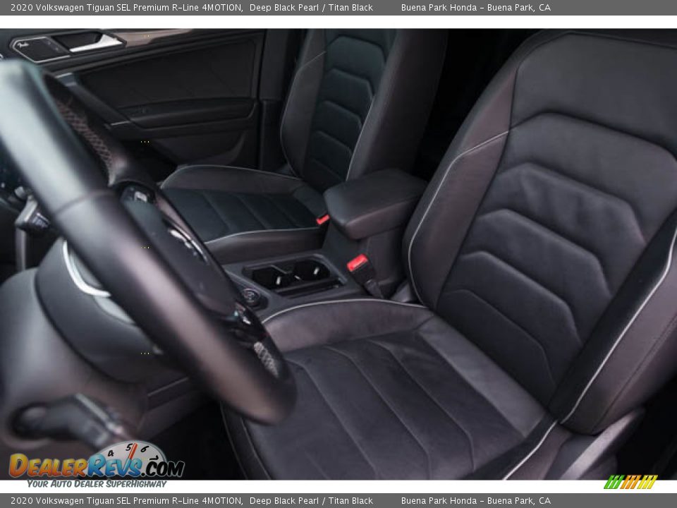 Front Seat of 2020 Volkswagen Tiguan SEL Premium R-Line 4MOTION Photo #17