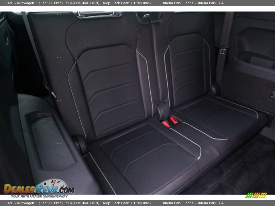 Rear Seat of 2020 Volkswagen Tiguan SEL Premium R-Line 4MOTION Photo #20