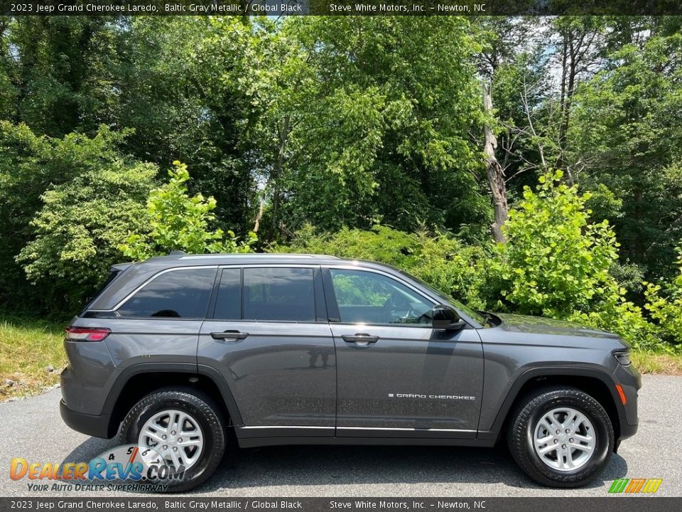 Baltic Gray Metallic 2023 Jeep Grand Cherokee Laredo Photo #5