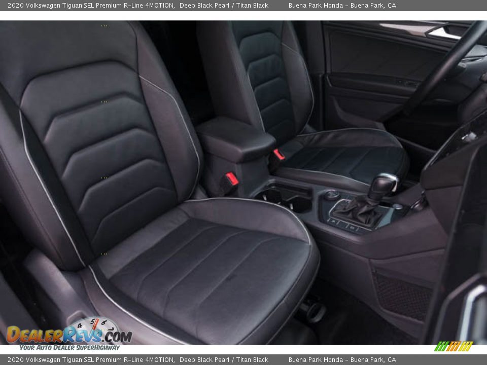 Front Seat of 2020 Volkswagen Tiguan SEL Premium R-Line 4MOTION Photo #24