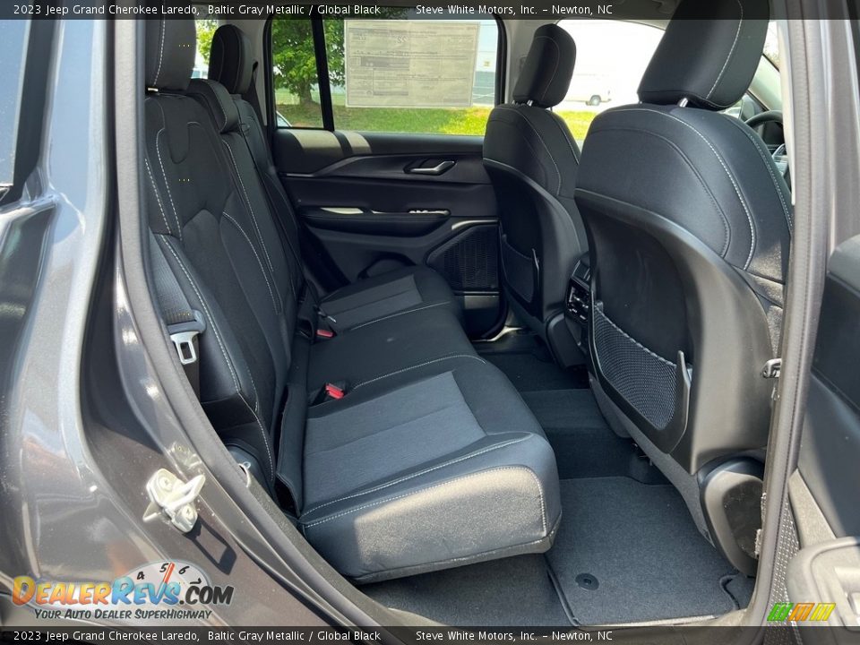 Rear Seat of 2023 Jeep Grand Cherokee Laredo Photo #15