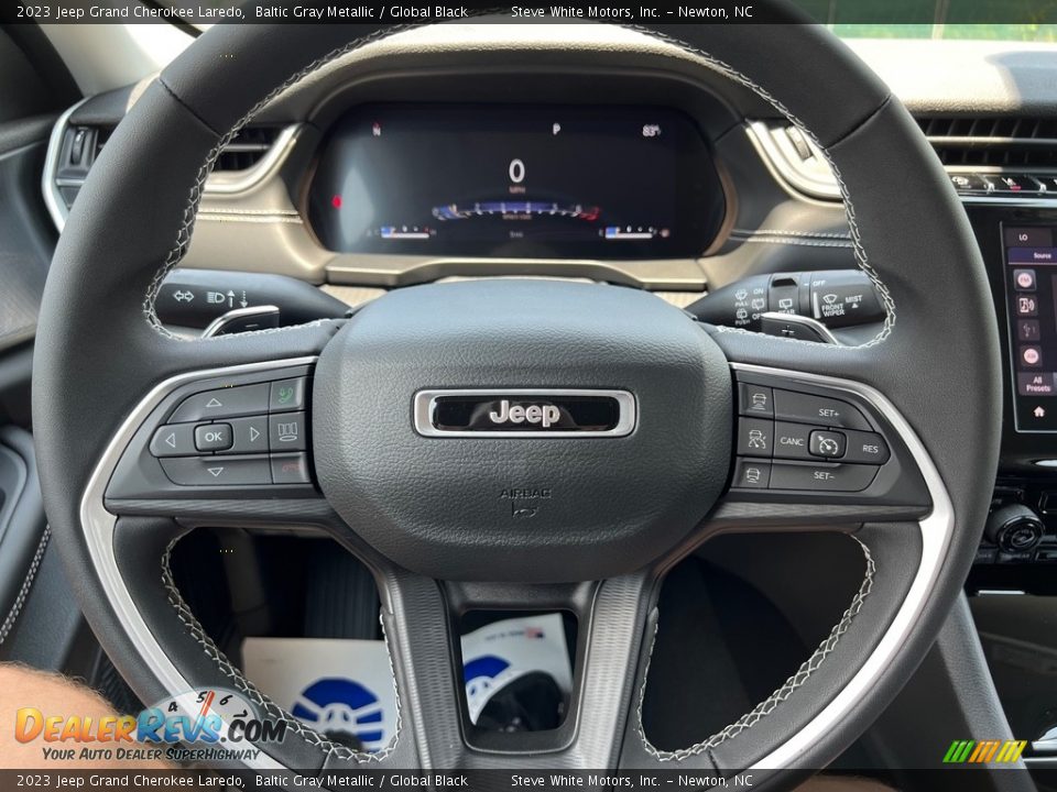 2023 Jeep Grand Cherokee Laredo Steering Wheel Photo #18