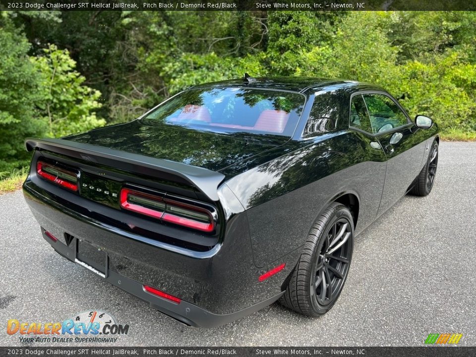 2023 Dodge Challenger SRT Hellcat JailBreak Pitch Black / Demonic Red/Black Photo #6