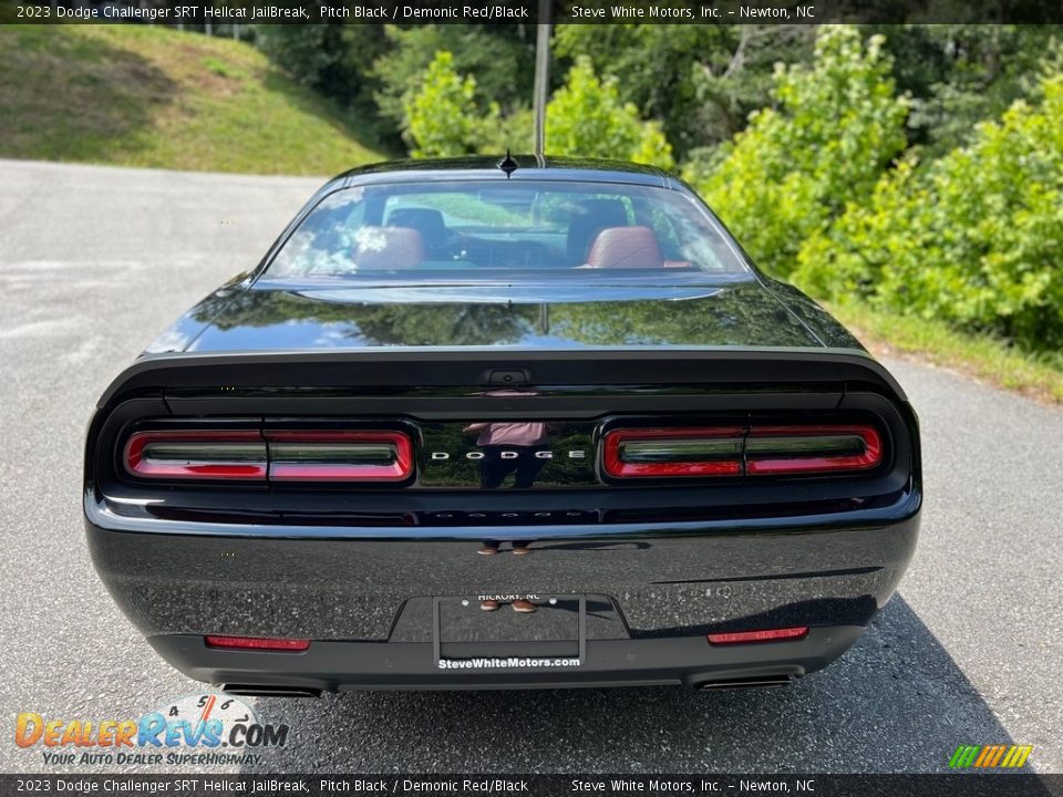 2023 Dodge Challenger SRT Hellcat JailBreak Pitch Black / Demonic Red/Black Photo #7