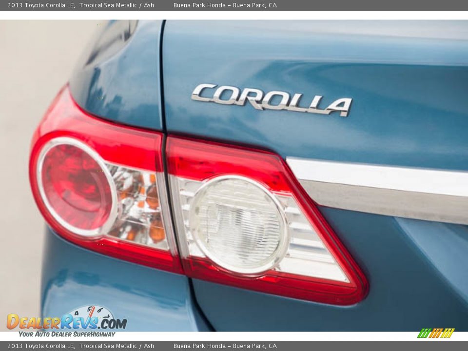 2013 Toyota Corolla LE Logo Photo #12