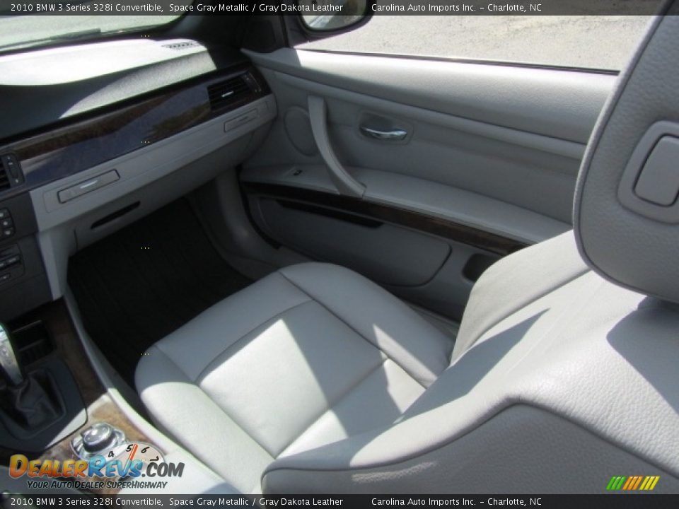 Front Seat of 2010 BMW 3 Series 328i Convertible Photo #17