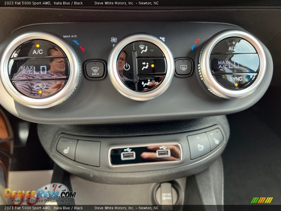 Controls of 2023 Fiat 500X Sport AWD Photo #24