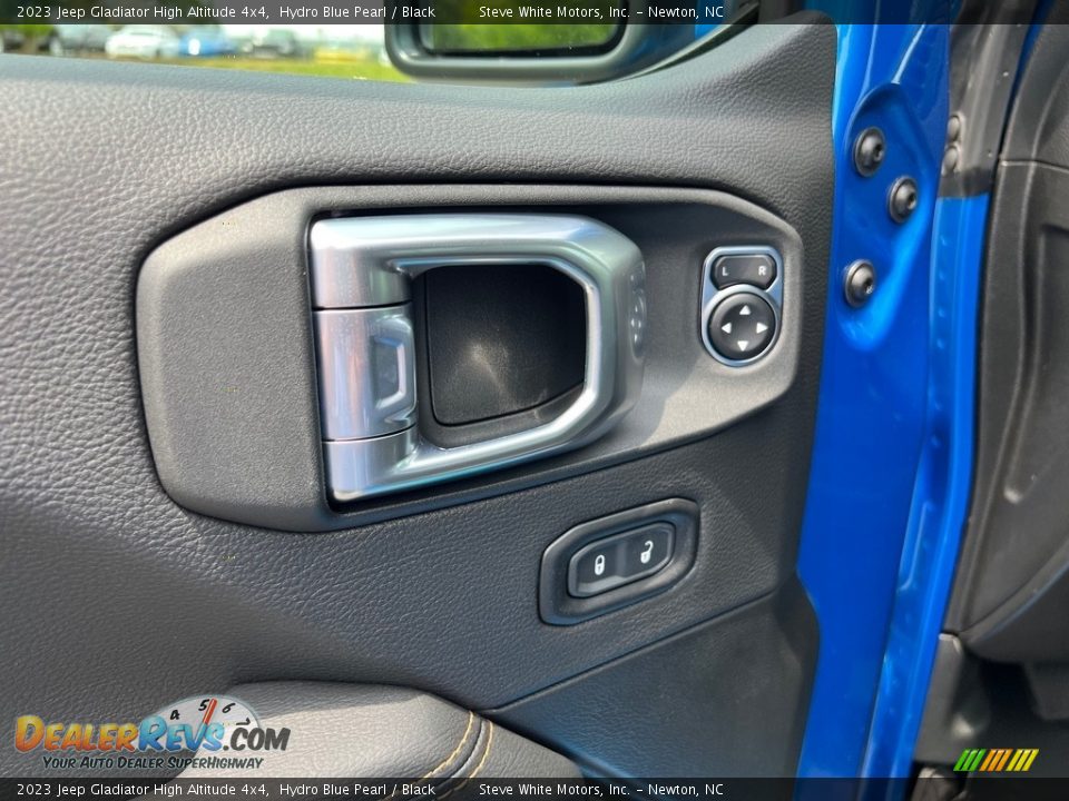 Door Panel of 2023 Jeep Gladiator High Altitude 4x4 Photo #12