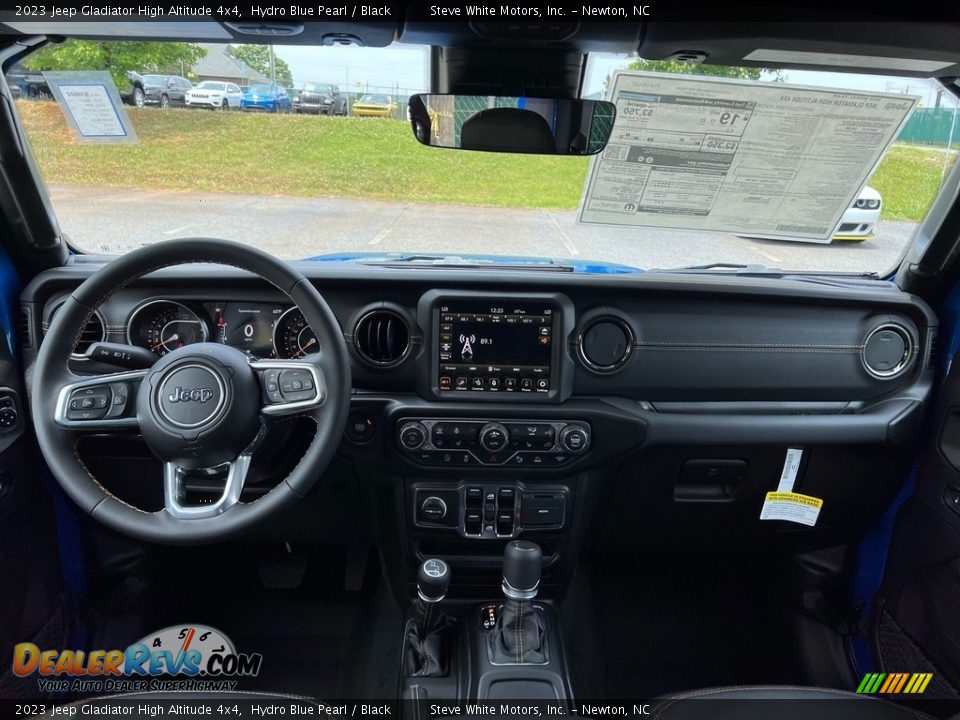 2023 Jeep Gladiator High Altitude 4x4 Hydro Blue Pearl / Black Photo #18