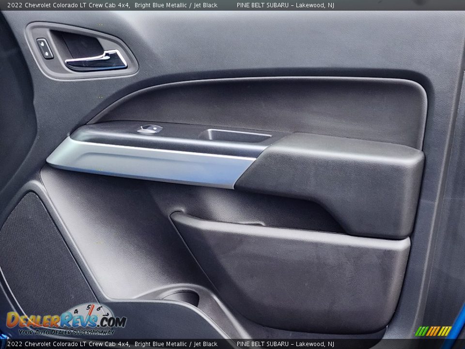 Door Panel of 2022 Chevrolet Colorado LT Crew Cab 4x4 Photo #22