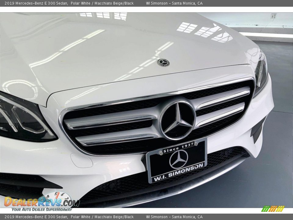 2019 Mercedes-Benz E 300 Sedan Polar White / Macchiato Beige/Black Photo #30