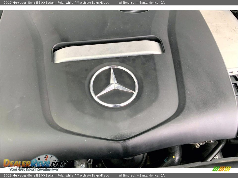 2019 Mercedes-Benz E 300 Sedan Polar White / Macchiato Beige/Black Photo #32