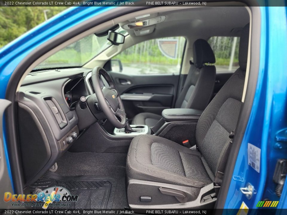 Front Seat of 2022 Chevrolet Colorado LT Crew Cab 4x4 Photo #30
