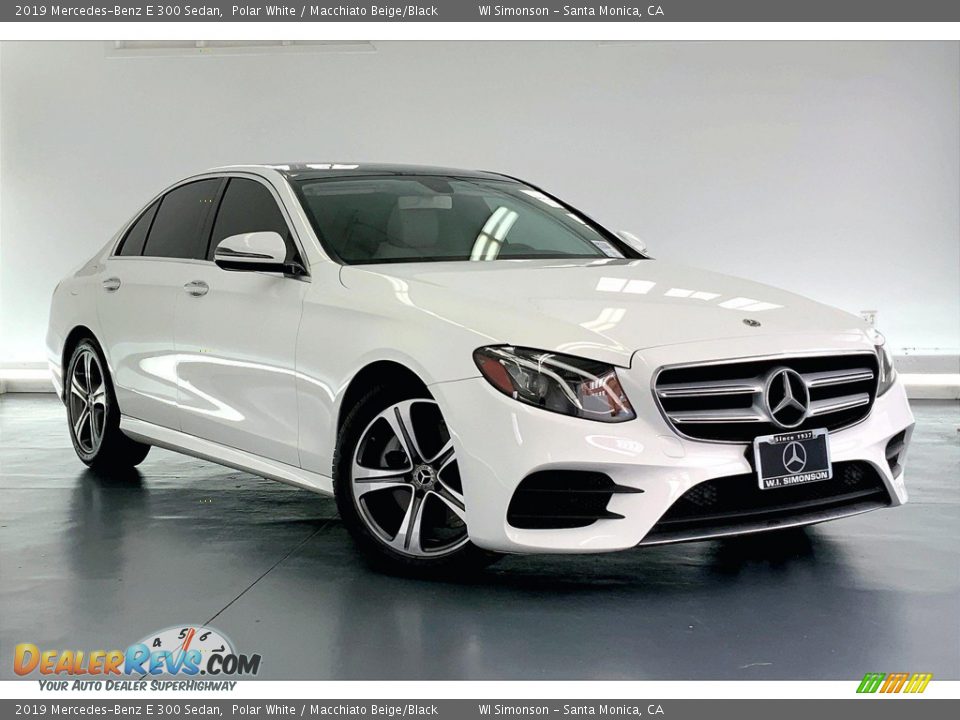 Front 3/4 View of 2019 Mercedes-Benz E 300 Sedan Photo #34