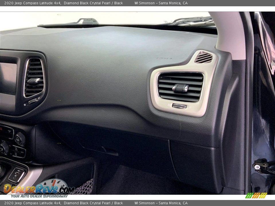 Dashboard of 2020 Jeep Compass Latitude 4x4 Photo #16