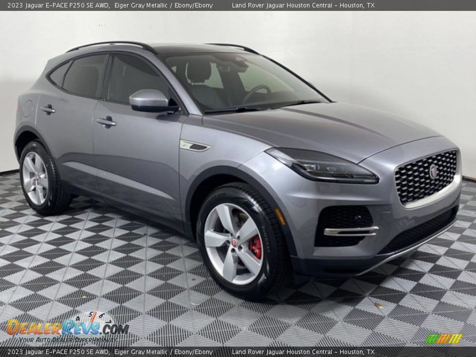 Front 3/4 View of 2023 Jaguar E-PACE P250 SE AWD Photo #12