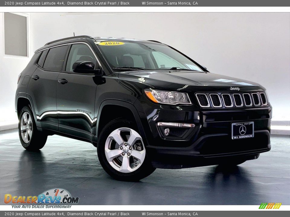 Front 3/4 View of 2020 Jeep Compass Latitude 4x4 Photo #33