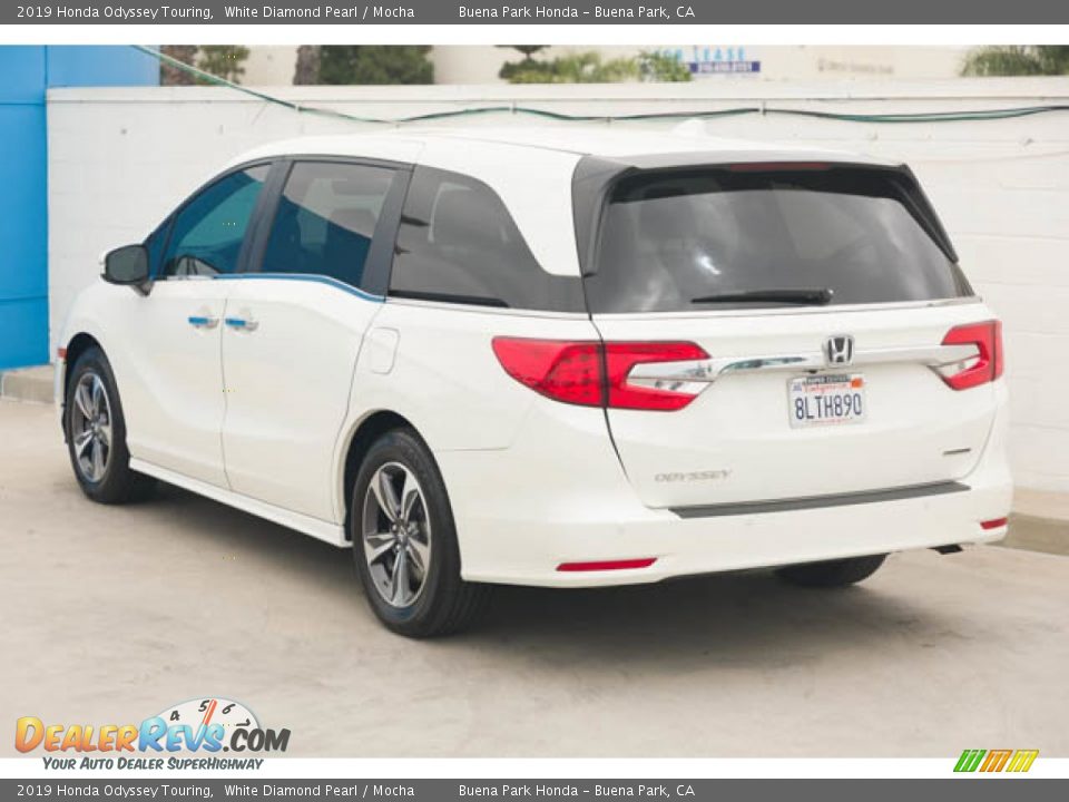 2019 Honda Odyssey Touring White Diamond Pearl / Mocha Photo #2