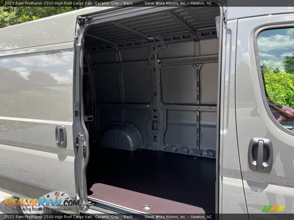 2023 Ram ProMaster 2500 High Roof Cargo Van Ceramic Gray / Black Photo #14