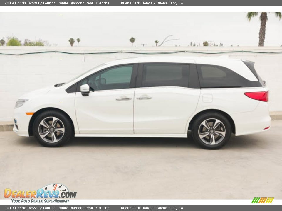 White Diamond Pearl 2019 Honda Odyssey Touring Photo #8