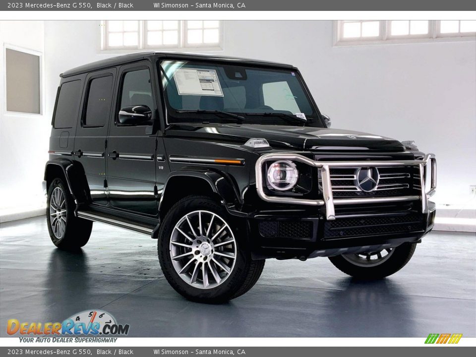 Front 3/4 View of 2023 Mercedes-Benz G 550 Photo #12