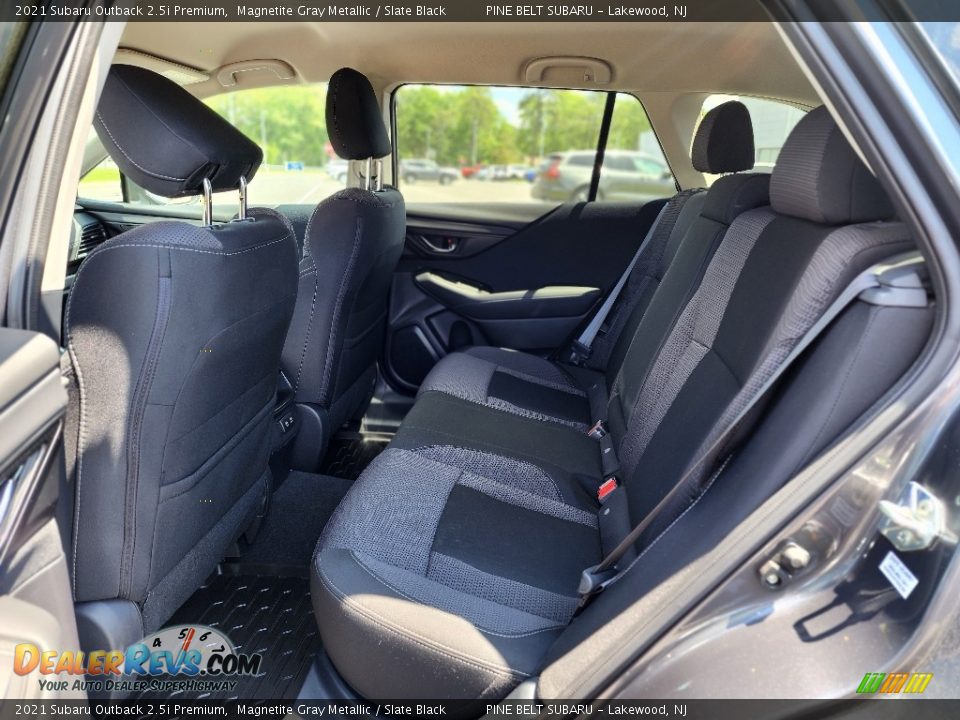 2021 Subaru Outback 2.5i Premium Magnetite Gray Metallic / Slate Black Photo #32