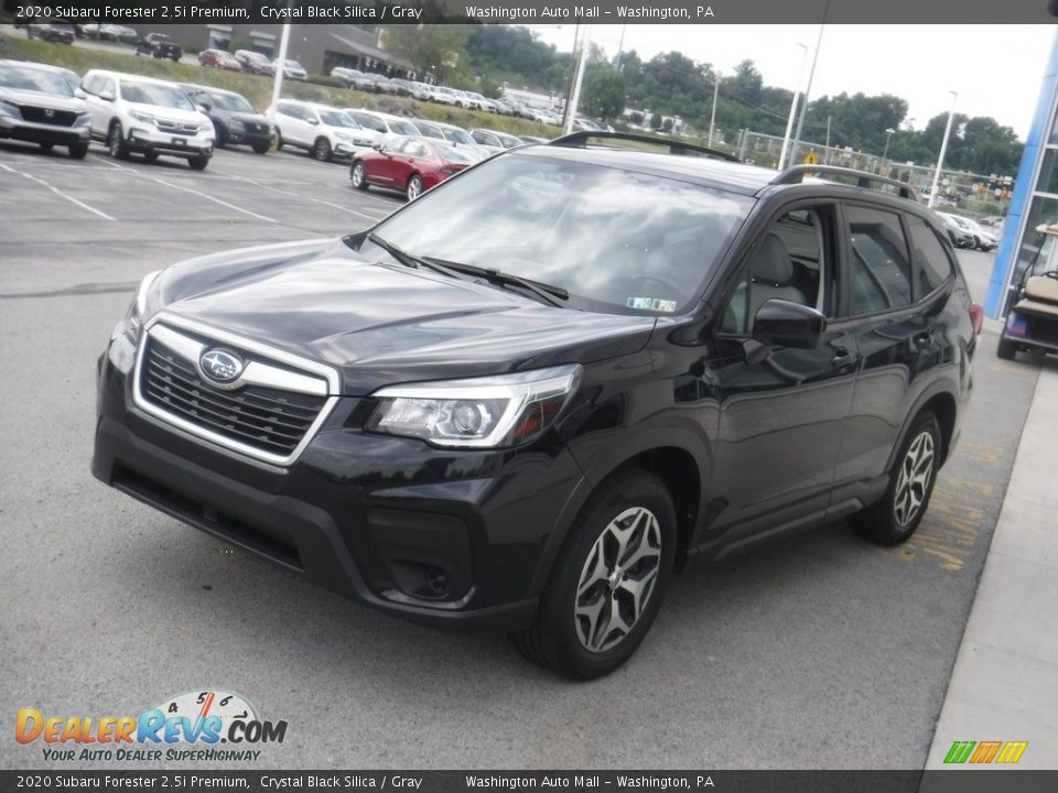 2020 Subaru Forester 2.5i Premium Crystal Black Silica / Gray Photo #6