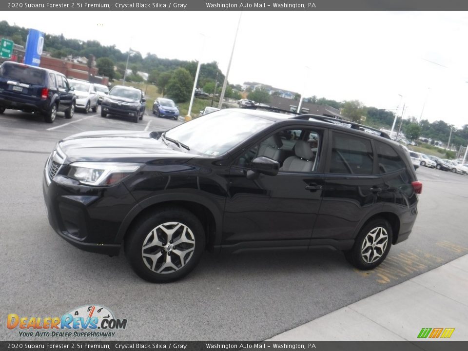 2020 Subaru Forester 2.5i Premium Crystal Black Silica / Gray Photo #7