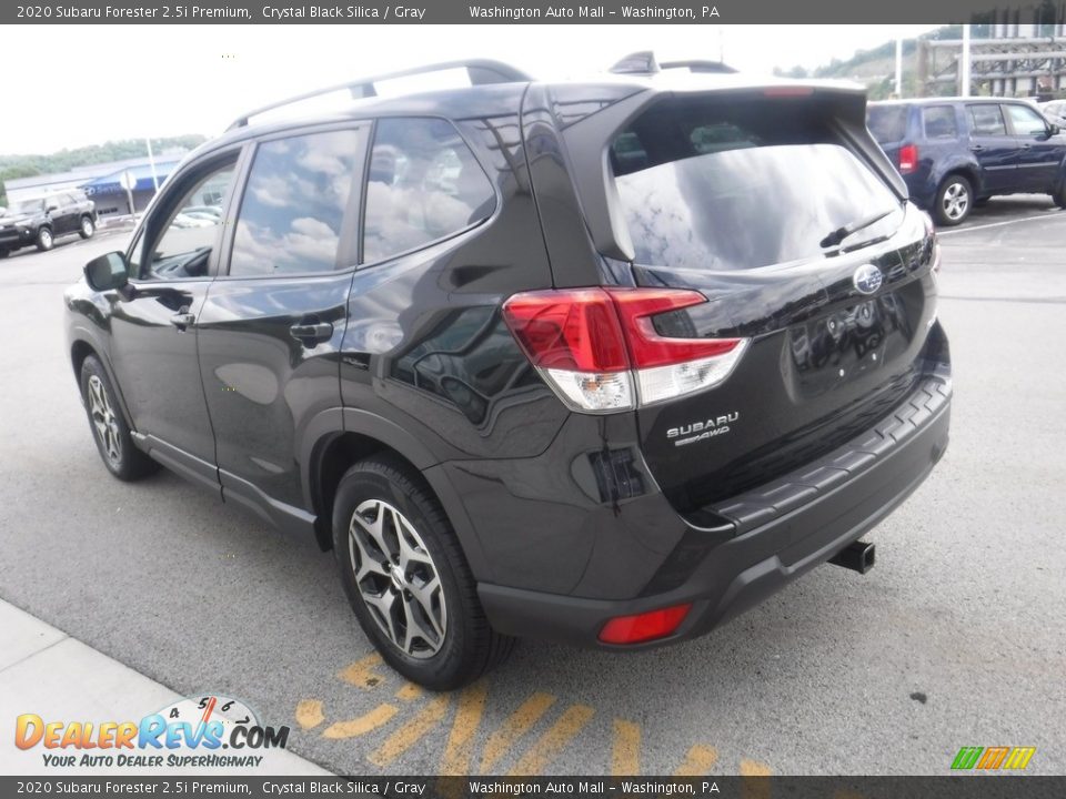 2020 Subaru Forester 2.5i Premium Crystal Black Silica / Gray Photo #8