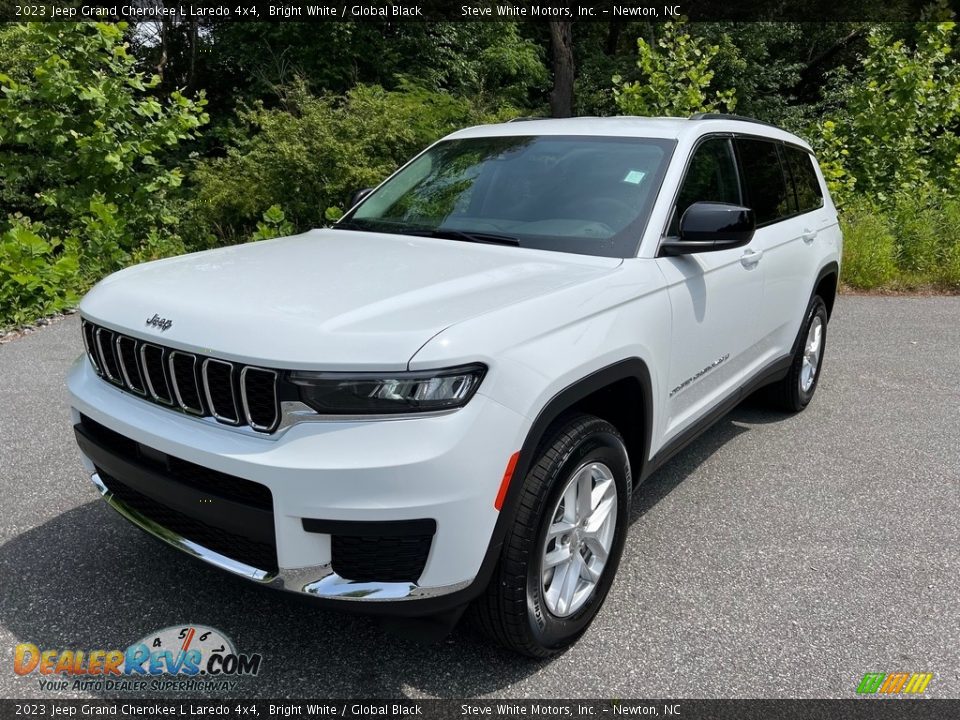 2023 Jeep Grand Cherokee L Laredo 4x4 Bright White / Global Black Photo #2