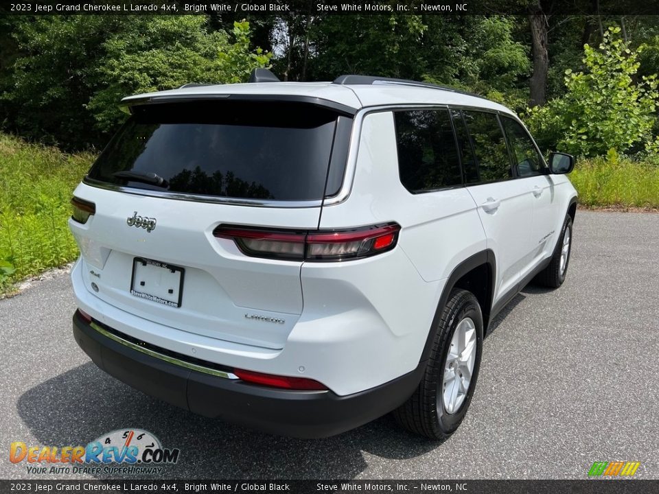 2023 Jeep Grand Cherokee L Laredo 4x4 Bright White / Global Black Photo #6