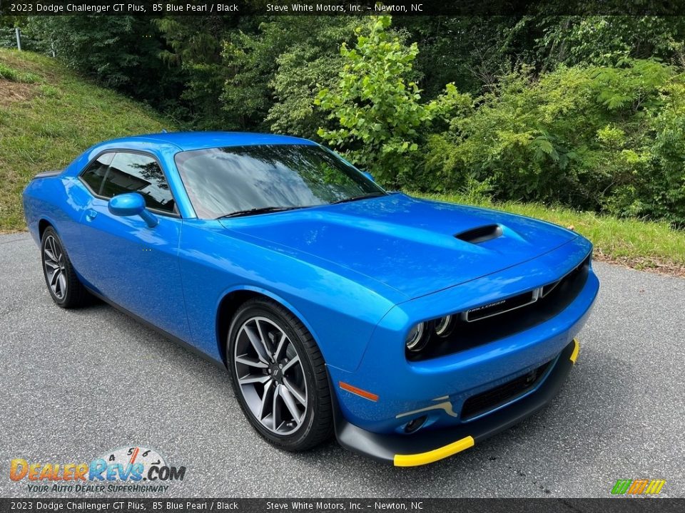 Front 3/4 View of 2023 Dodge Challenger GT Plus Photo #4