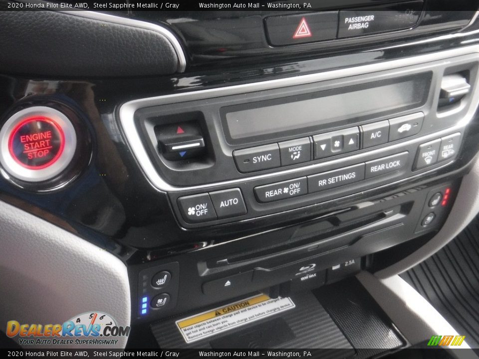 Controls of 2020 Honda Pilot Elite AWD Photo #20