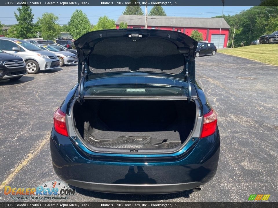 2019 Toyota Corolla L Galactic Aqua Mica / Black Photo #8