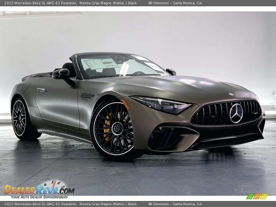 Front 3/4 View of 2023 Mercedes-Benz SL AMG 63 Roadster Photo #12