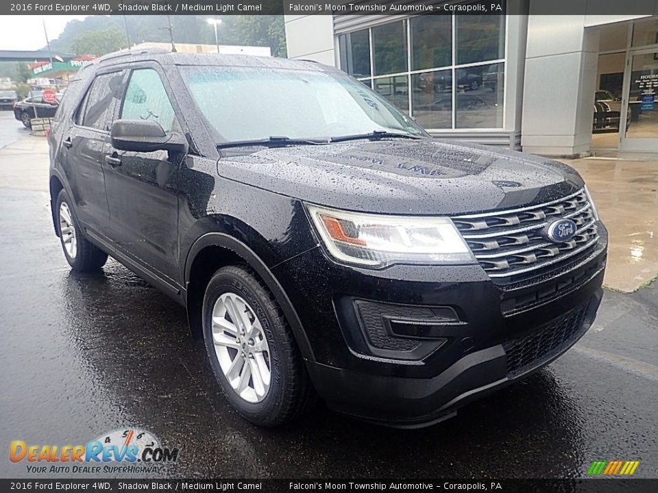 Front 3/4 View of 2016 Ford Explorer 4WD Photo #8
