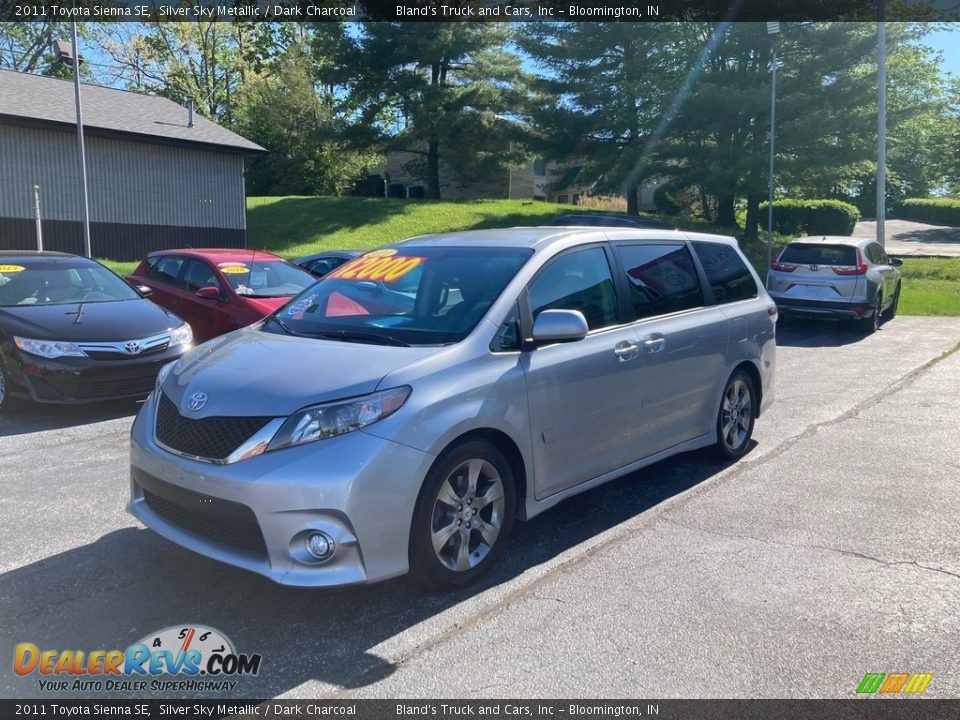 2011 Toyota Sienna SE Silver Sky Metallic / Dark Charcoal Photo #2