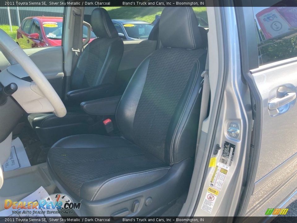 2011 Toyota Sienna SE Silver Sky Metallic / Dark Charcoal Photo #11