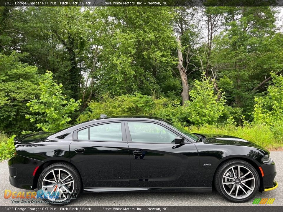 Pitch Black 2023 Dodge Charger R/T Plus Photo #5