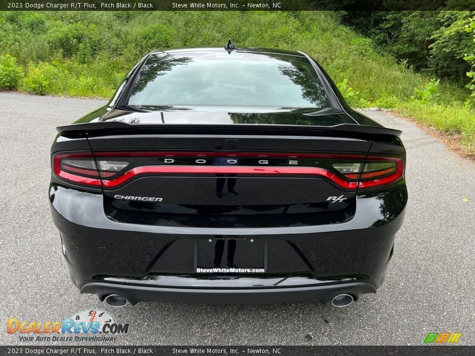 2023 Dodge Charger R/T Plus Pitch Black / Black Photo #7