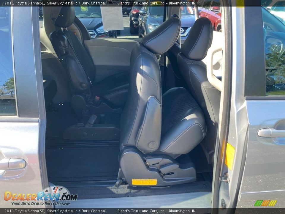 2011 Toyota Sienna SE Silver Sky Metallic / Dark Charcoal Photo #21