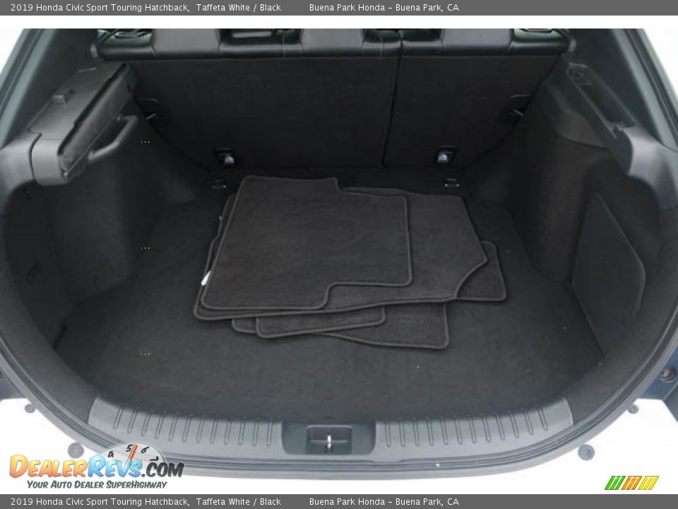 2019 Honda Civic Sport Touring Hatchback Taffeta White / Black Photo #33