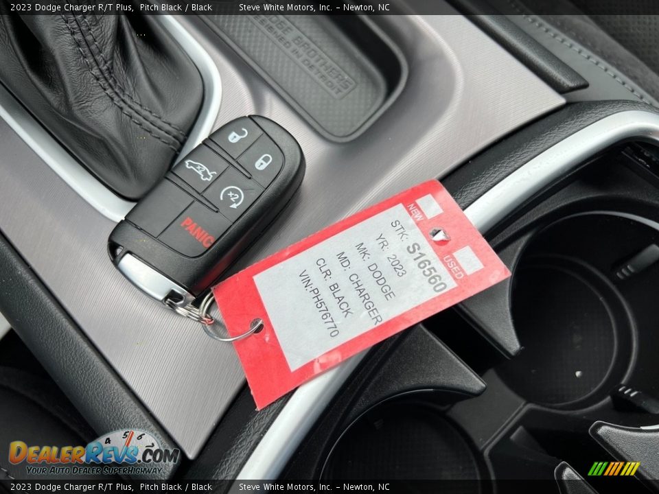 Keys of 2023 Dodge Charger R/T Plus Photo #28
