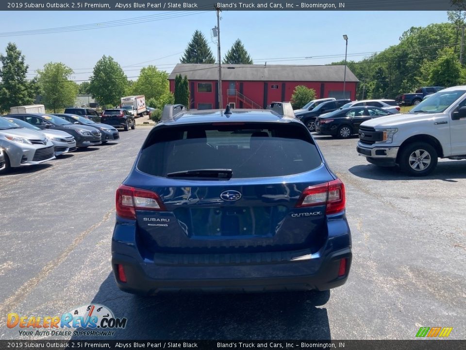 2019 Subaru Outback 2.5i Premium Abyss Blue Pearl / Slate Black Photo #4