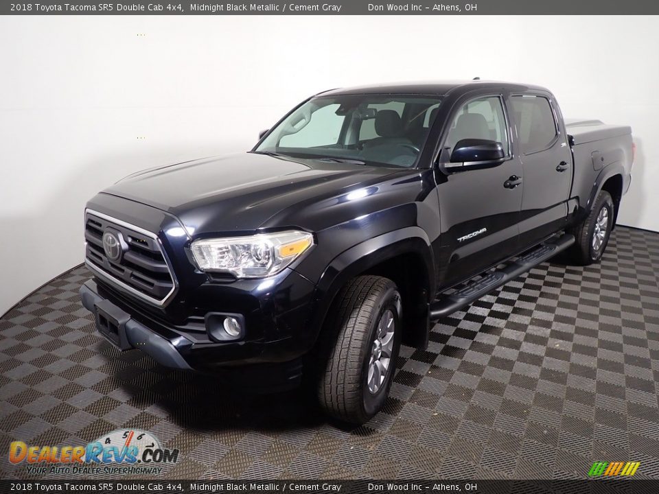 2018 Toyota Tacoma SR5 Double Cab 4x4 Midnight Black Metallic / Cement Gray Photo #8